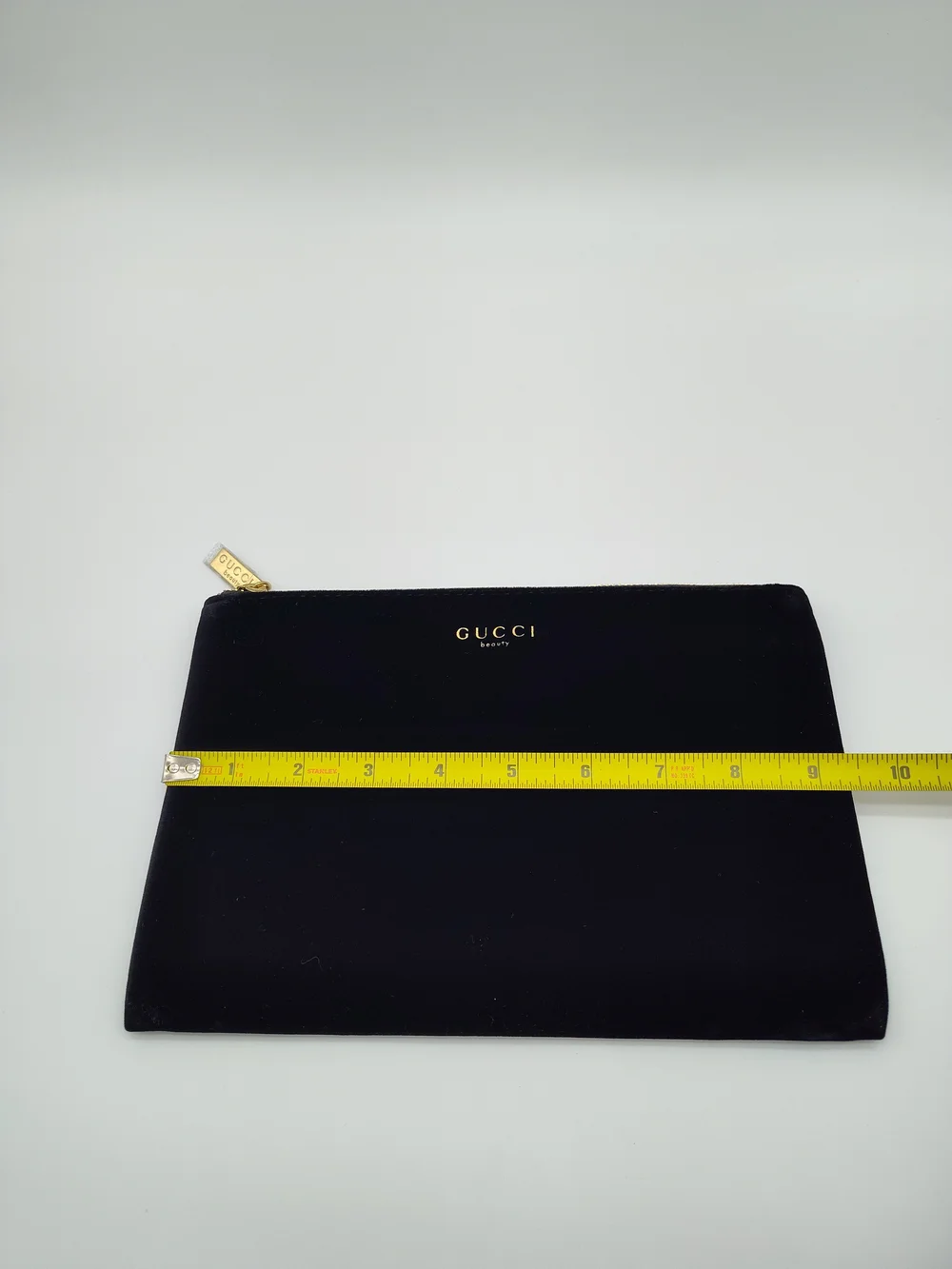 GUCCI Beauty Black Velvet Cosmetic Pouch Gold Zip Clutch Makeup Bag NIP